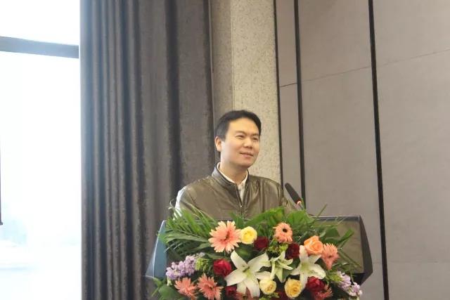 集思仪器总经理李波发表年终总结演讲